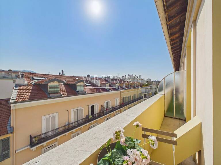 Bel appartement 3 pièces au dernier étage avec balcon – Nice Car — photo 1