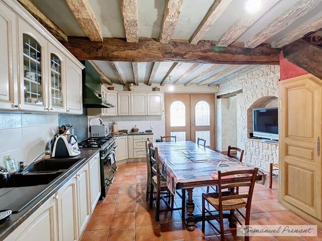 Dpt Loir et Cher (41), à vendre CELLE maison P10 de 210 m² - Terrain de 1 211,00 m² — photo du bien