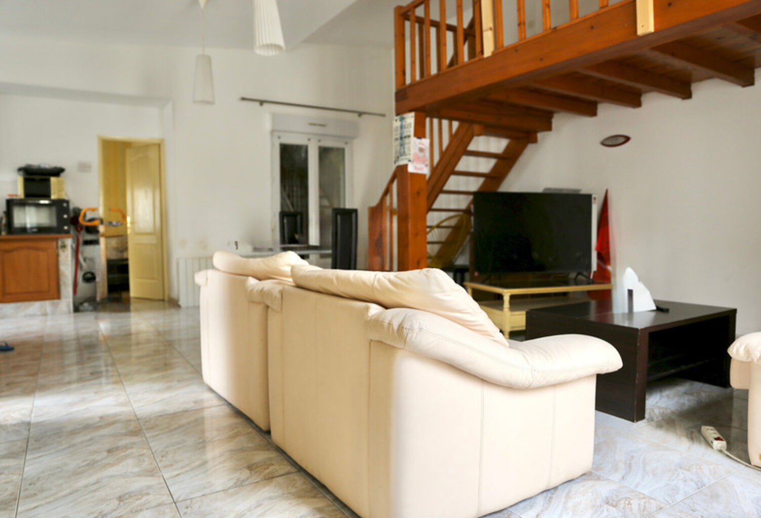 A vendre maison louée de plain pied+parking+garage : Clairmarais, 2 chambres, 2 cours   REIMS (51) — photo 1