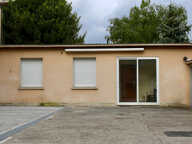 A vendre maison louée de plain pied+parking+garage : Clairmarais, 2 chambres, 2 cours   REIMS (51) — photo 2