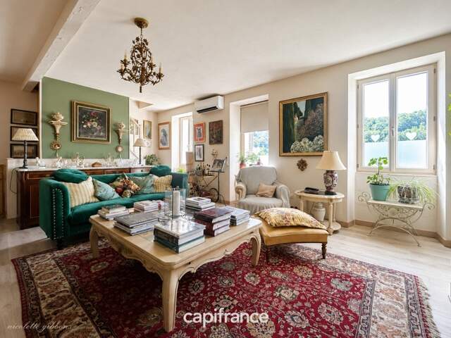 Élégante maison à vendre 5 pièces rénovée entre Beaulieu-sur-Dordogne et les gorges de la Cère — photo du bien
