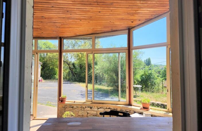 Maison de plain pied à rénover en partie - 3 pièces - avec jardin et dépendances - à MONTAIGU DE QUERCY (82) — photo 4
