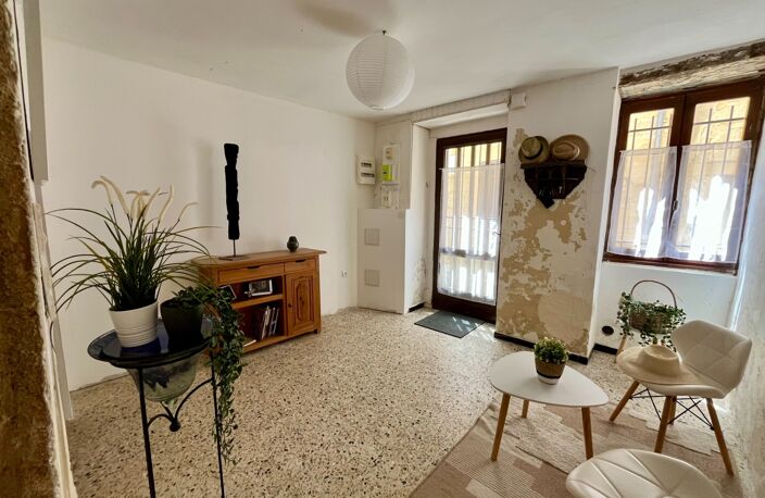Maison de village en pierre – 101 m² – cœur de Remoulins — photo 2