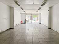 Local commercial de 85m2 avec Cave de 44m2 — photo 3