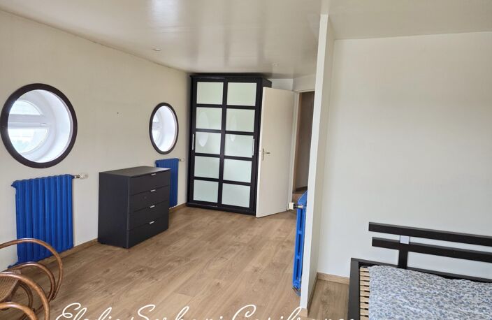 En Exclusivité, Belle propriété rénovée de 267m2 avec un studio indépendant /parcelle de 1433m2 arborée et clôturée — photo 5