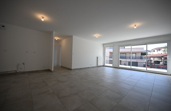 Découvrez ce superbe appartement 4 pièces avec terrasse - élégant, lumineux et convivial ! — photo 2