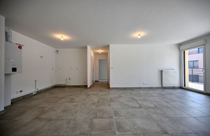 Découvrez ce superbe appartement 4 pièces avec terrasse - élégant, lumineux et convivial ! — photo 3