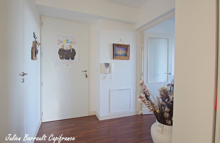 Appartement T3 au dernier étage avec garage fermé (construction 2010) — photo 5