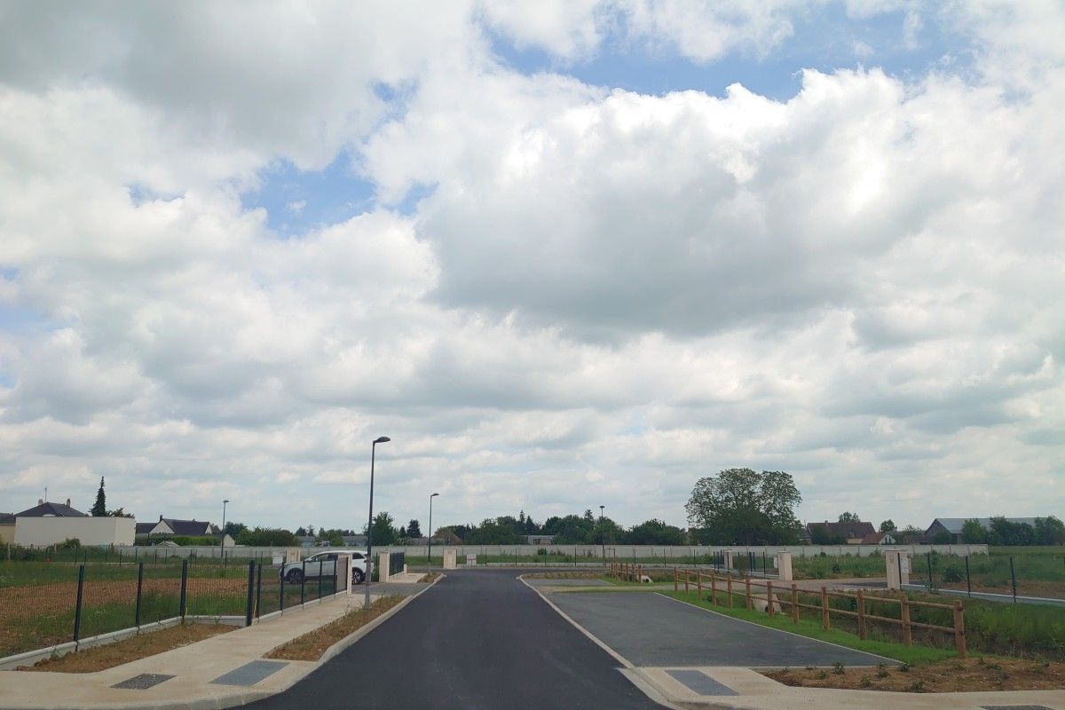 Terrain à bâtir de 783 m² à AMILLY (28)