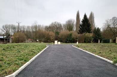 Terrain  93400 €
