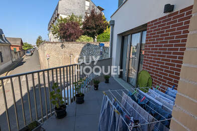 Appartement 3 pièces 922 €