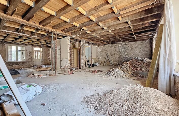 Maison de village à fort potentiel sur 1700 m2 de terrain — photo 2