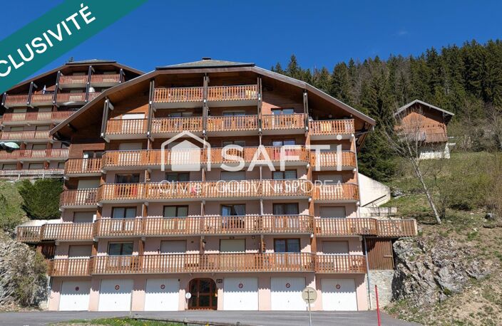 Studio cabine de 22 m2 avec balcon exposé sud et casier à ski offrant une vue dégagée sur les alpages et montagnes environnantes. — photo 3