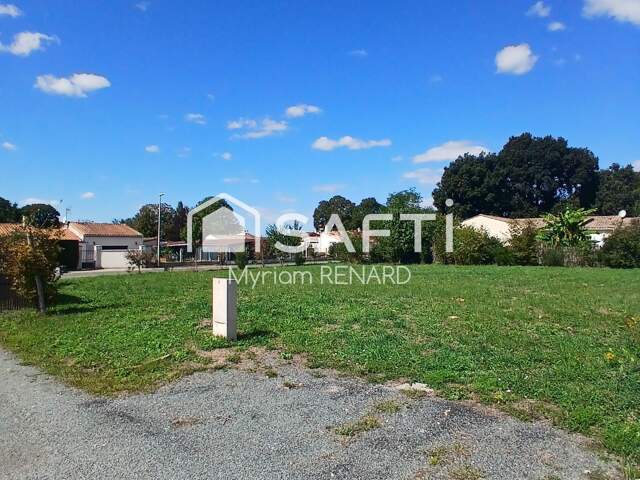 TERRAIN A BATIR - 707 M² - JUICQ — photo du bien