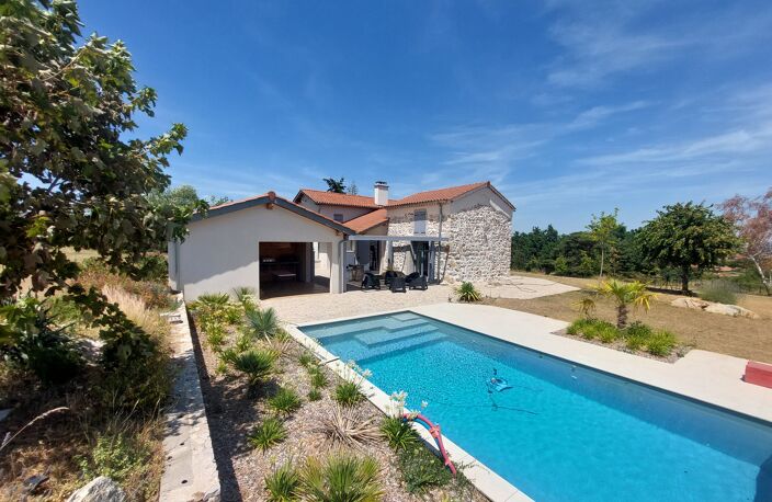Vente maison 5 pièces 160 m² Montbrison (42600) — photo 2