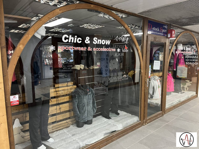 LOCAL COMMERCIAL — photo 1