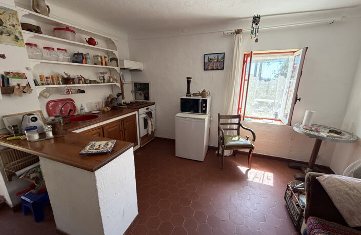 Maison individuelle atypique avec jardin et grandes terrasse — photo 2
