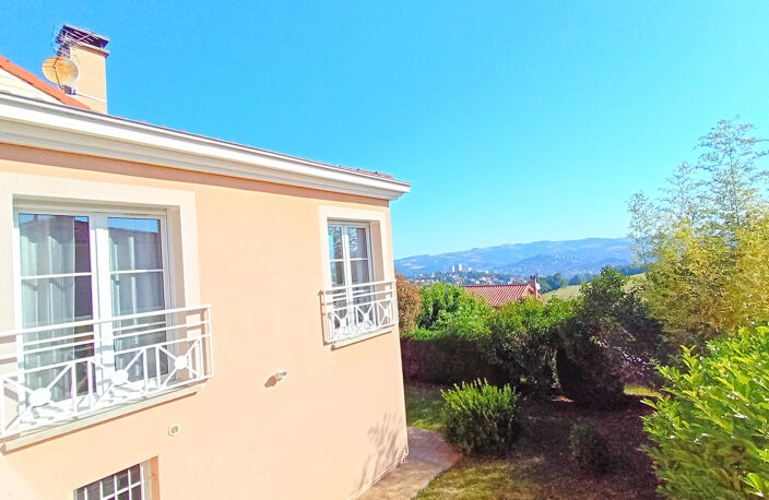SAINT-GENEST-LERPT   SECTEUR DU GOLF   VILLA D'ARCHITECTE — photo 2