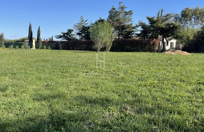 PROCHE D'ARLES, centre ville , commerces et écoles — photo 4