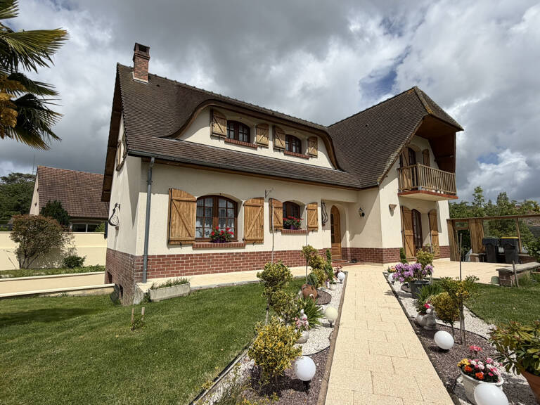 NOUVEAUTE : PAVILLON FAMILIAL AVEC TOUT LE CONFORT EN RDC ET — photo 1