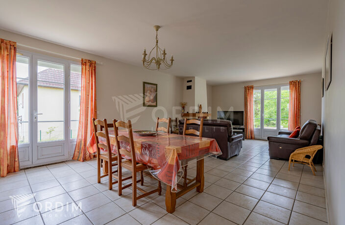 Maison plain-pied 102 m² avec piscine chauffée ? terrain 2 083 m² — photo 3