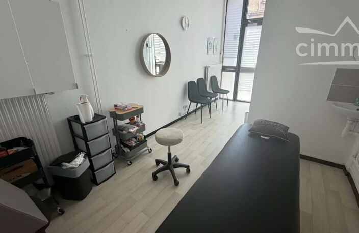 Local commercial à usage de bureaux, cabinet ou profession libér — photo 3