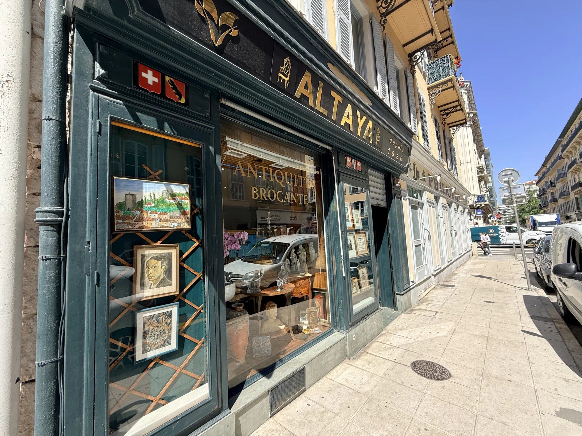 Photo Commerce divers de 2 pièces Nice