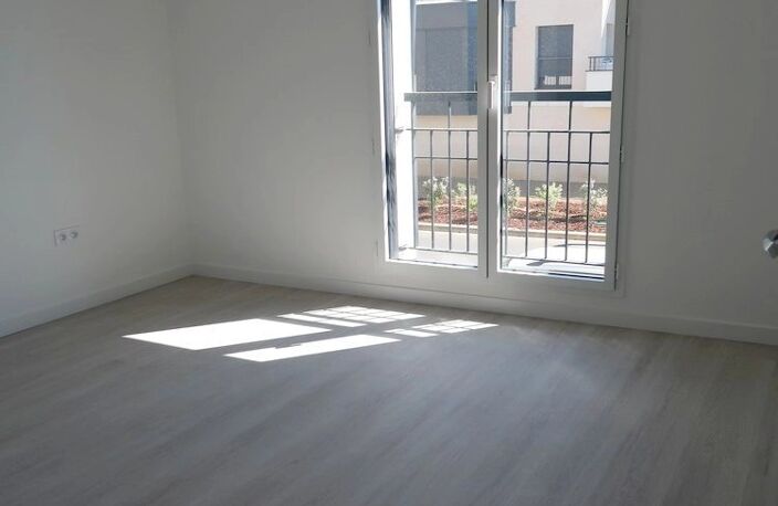 Appartement type 2 avec cave et parkings — photo 4