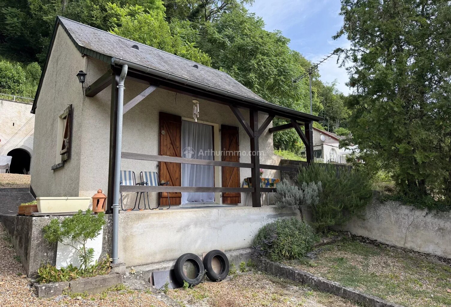 Charmante maisonnette avec terrasse, jardin et cave voûtée — photo 1