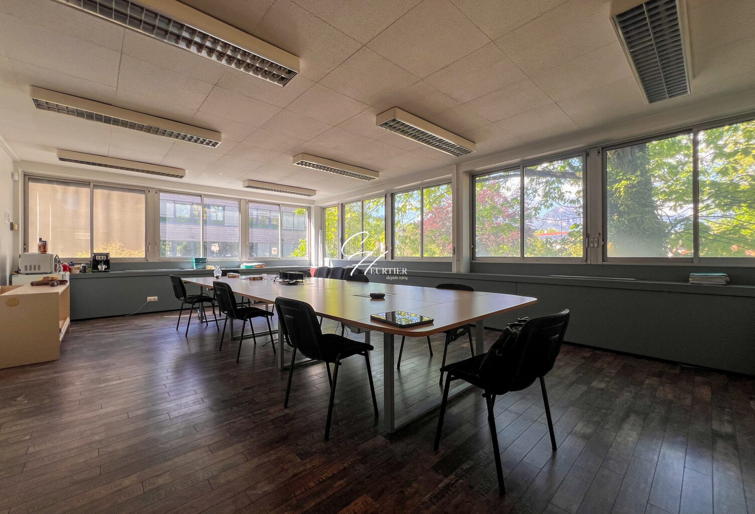 Bureaux en zone franche (réduction fiscale) — photo 1