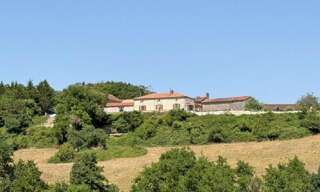 Maison 5 Pièces 231 m² à vendre à Charroux (86250)