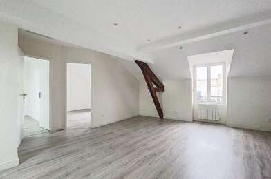 Appartement 3 pièces 590 €