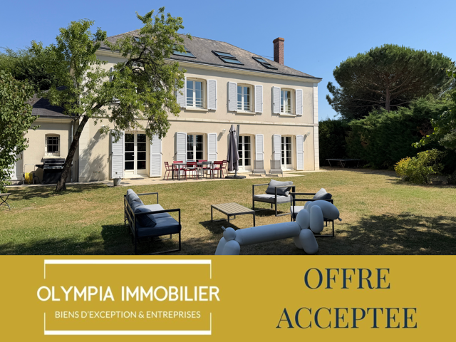 ORLÉANS   ÉLÉGANTE MAISON FAMILIALE DE 350 M2 À PROXIMITÉ DE — photo du bien