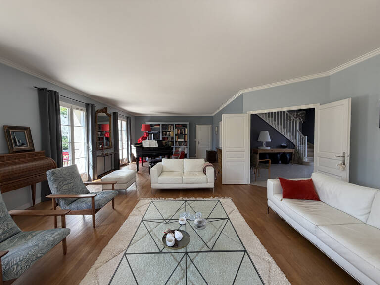 ORLÉANS   ÉLÉGANTE MAISON FAMILIALE DE 350 M2 À PROXIMITÉ DE — photo 1