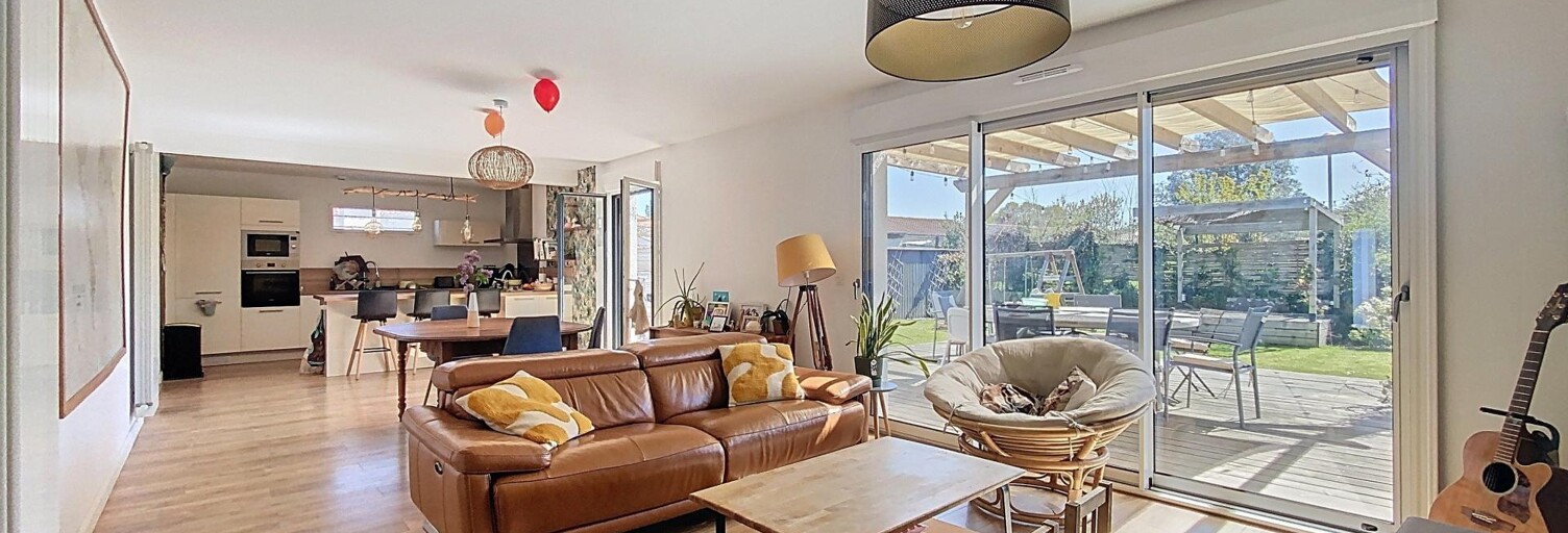 Maison 5 Pièces 100 m² à vendre à Ambarès-et-Lagrave (33440)