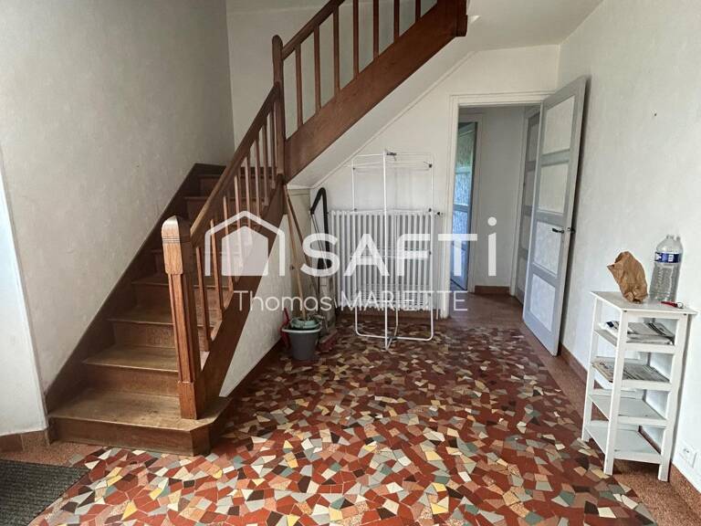 Maison sur sous-sol complet avec cinq chambres cuisine, séjour salon. Idéal, investissement locatif ou maison familiale — photo 1