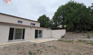 Maison 7 Pièces 198 m² à louer à Saint-Laurent-de-Cognac (16100)