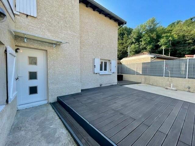 Maison de type 4 avec extérieur et garage — photo du bien