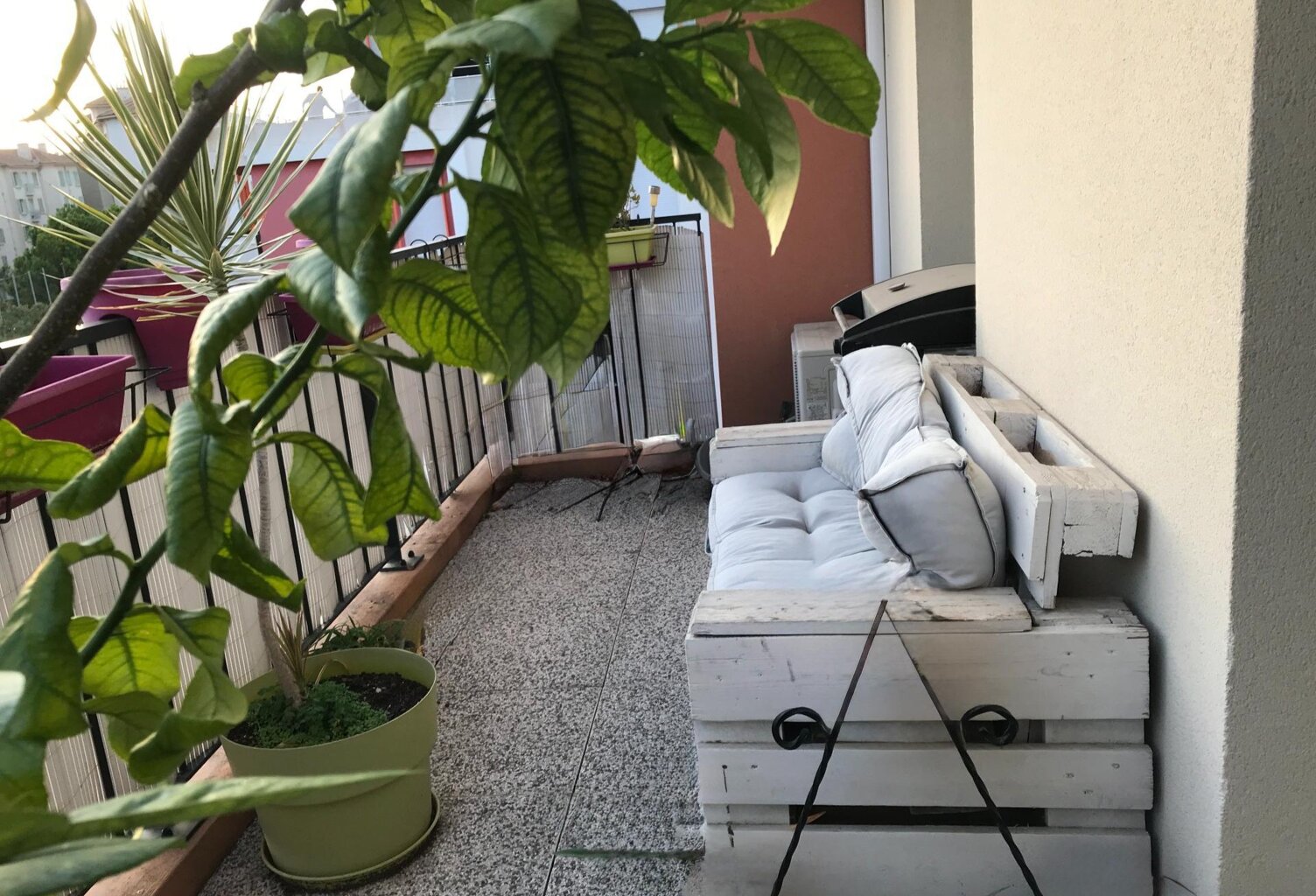 SPACIEUX T4 DERNIER ÉTAGE BALCON BOX FERMÉ — photo 1