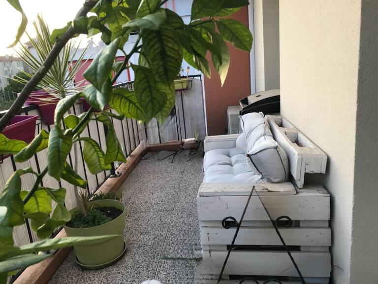 SPACIEUX T4 DERNIER ÉTAGE BALCON BOX FERMÉ — photo 1