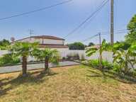Maison familiale avec jardin et double garage — photo 2