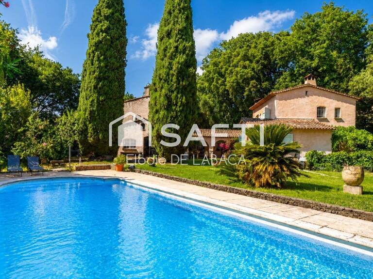 PROPRIETE PROVENCALE AVEC PISCINE FORT POTENTIEL — photo 1