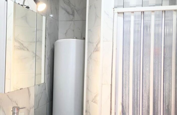 A Clichy-sous-Bois 93390   Maison de 63 m², 4 pièces , terrain 240 m2 — photo 5