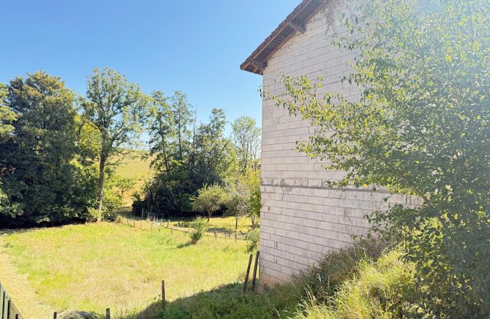 Construction de 1985 à réhabiliter sur terrain de 950 m2 — photo 2