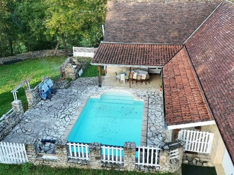 Piscine, dépendance et jardin : tout est réuni ! — photo 1