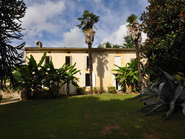 Maison 7 pièces 135 m² à Le Tourne — photo du bien