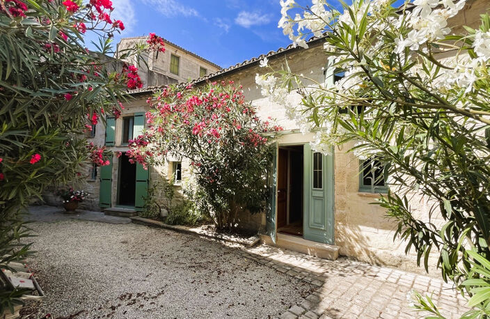A Vendre GARD (30) - Maison avec cour au coeur d'Uzès — photo 2