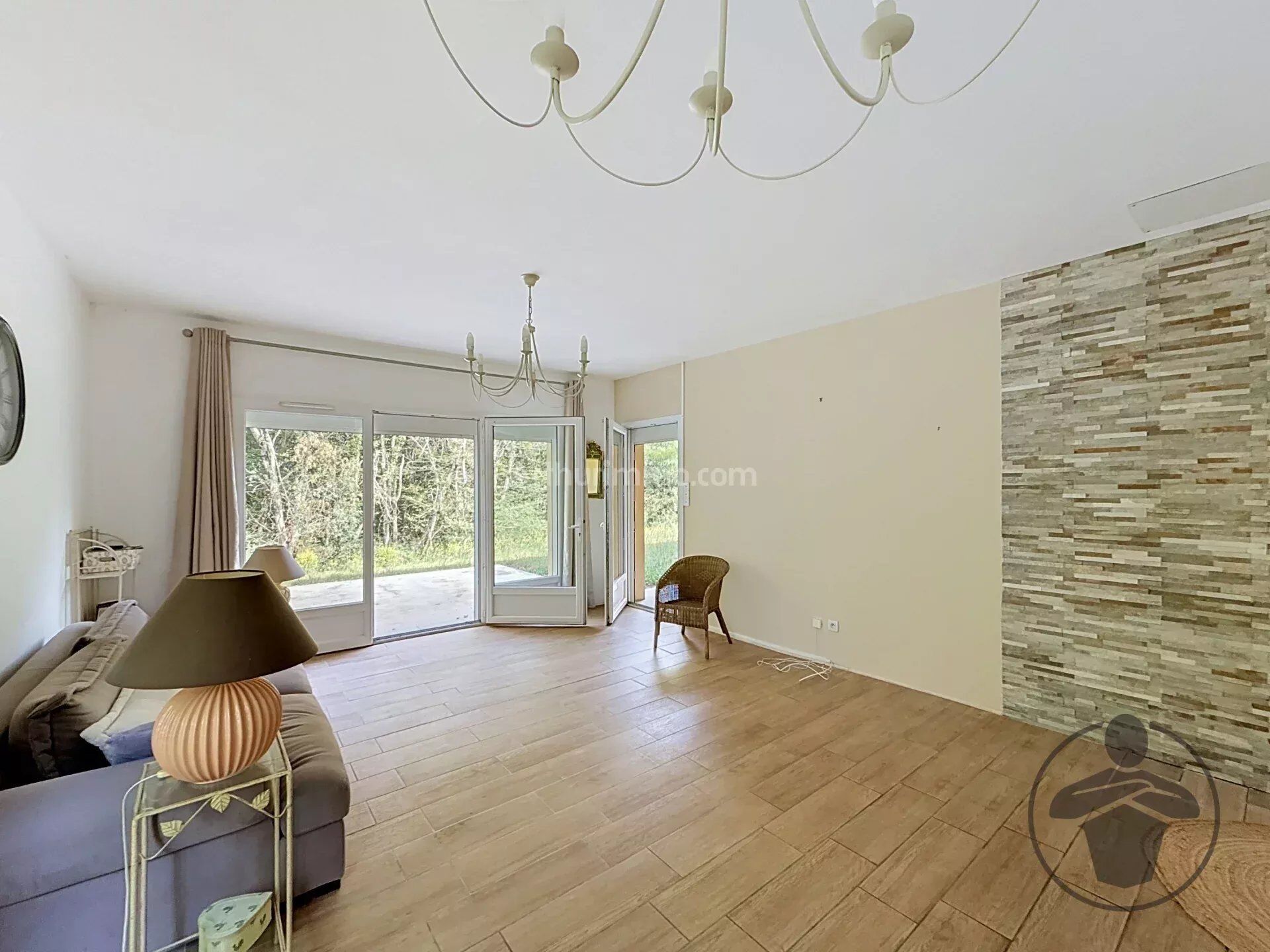 Acheter maison de 4 pièces 115 m² 195 000 € à La Roche-Chalais (24490) : une annonce Arthurimmo.com — 4
