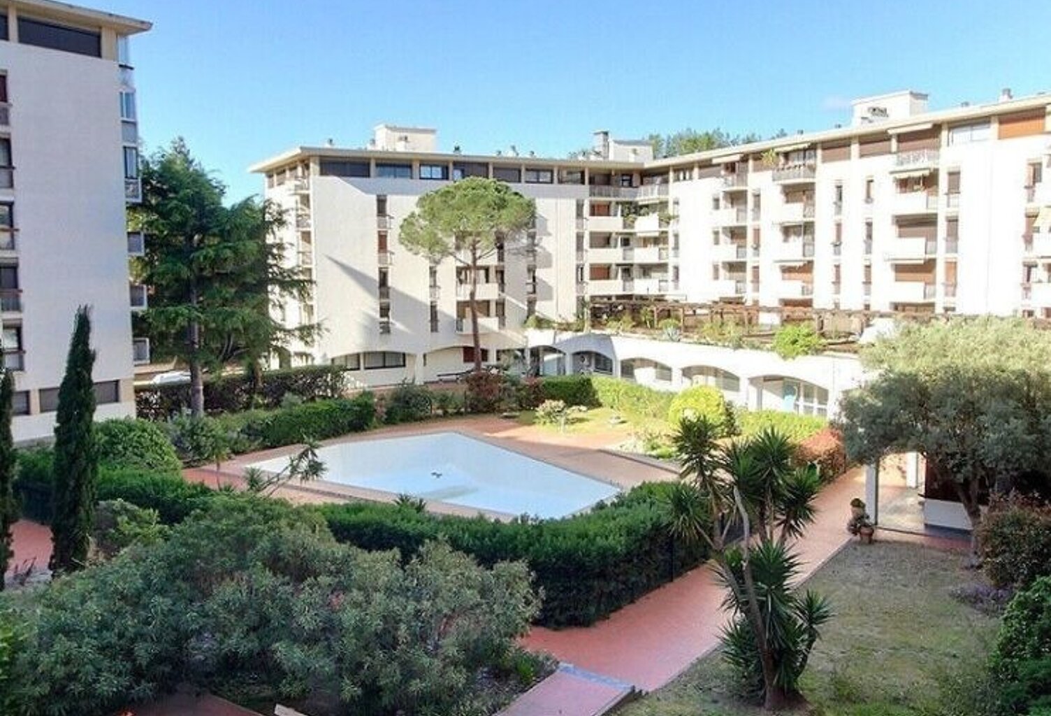 4 Pièces f4 avec terrasse parking — photo 1
