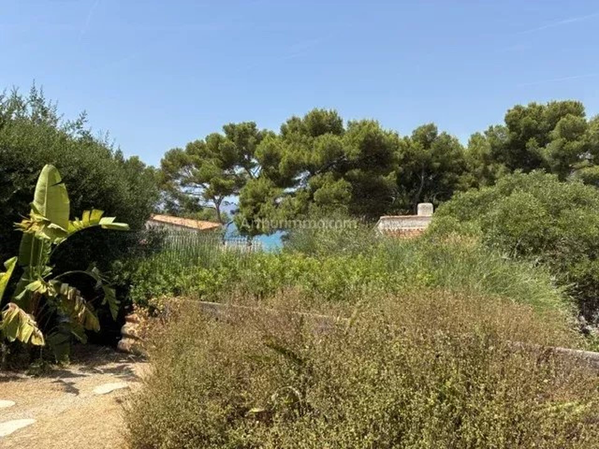 Maison 3 pièces 67 m² · à Saint-Cyr-sur-Mer · 67 m² · 1 800 €/mois